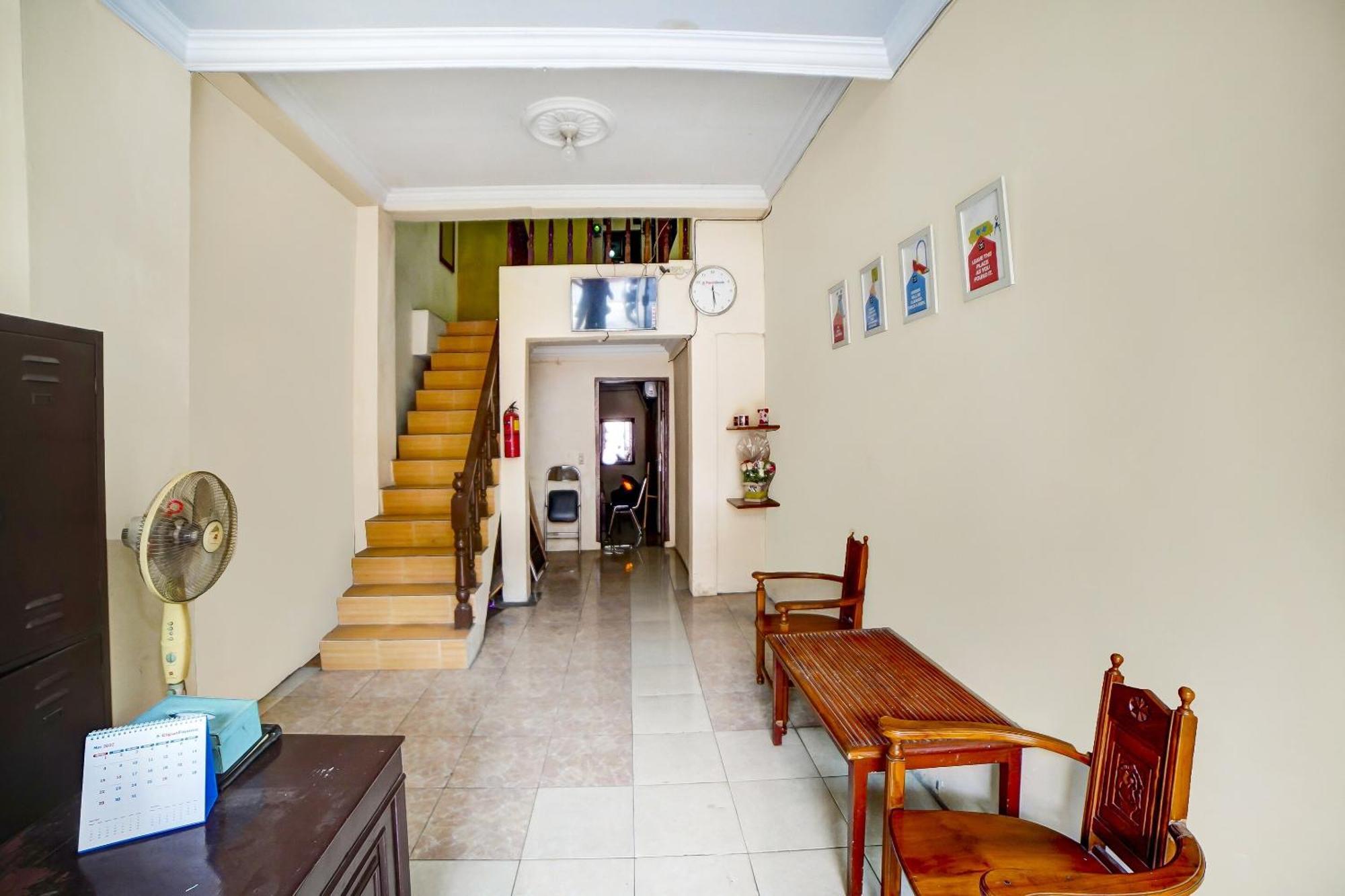 Oyo 91199 Felicia Homestay Medan Exterior foto